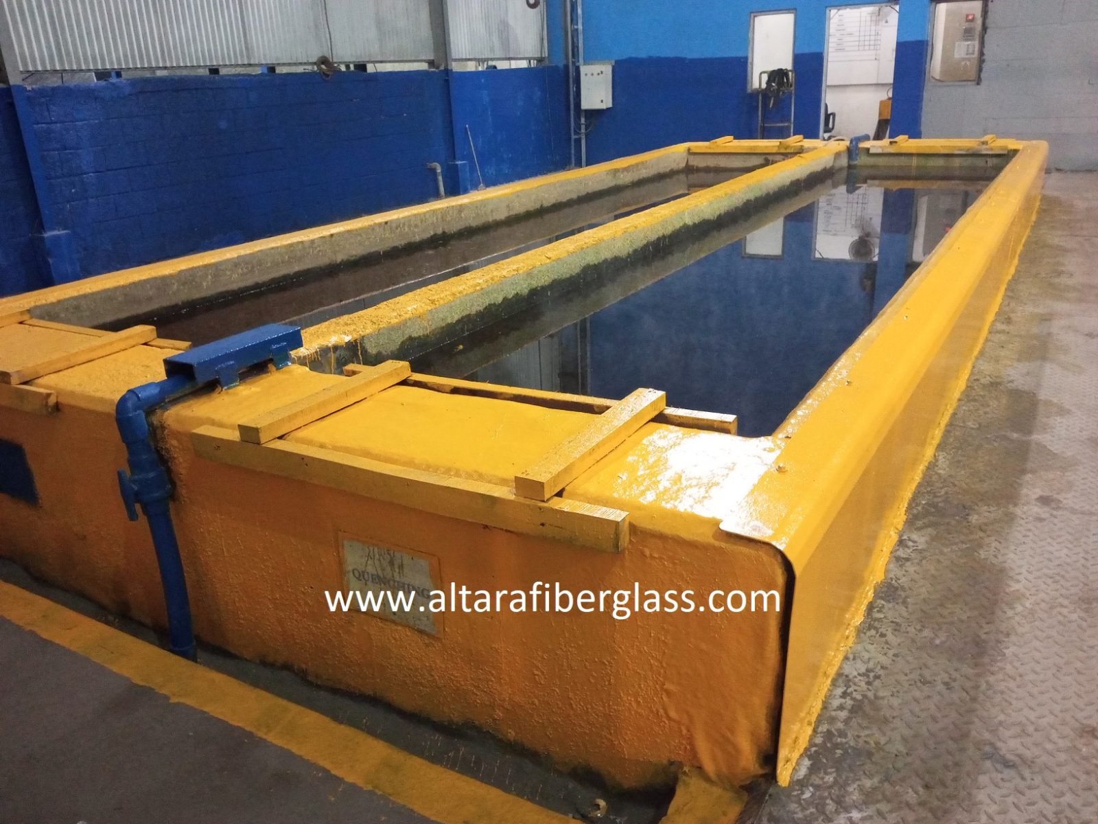 Pelapisan fiberglass Bak Quenching pada kasus industri Galvanize